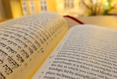 hele-den-jødiske-bibel-oversættes-til-dansk